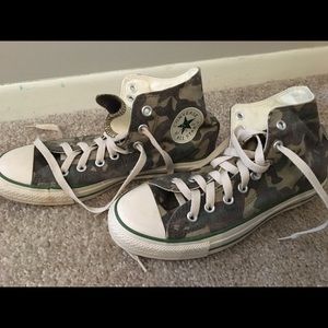 Converse high-tops camouflage green size 9